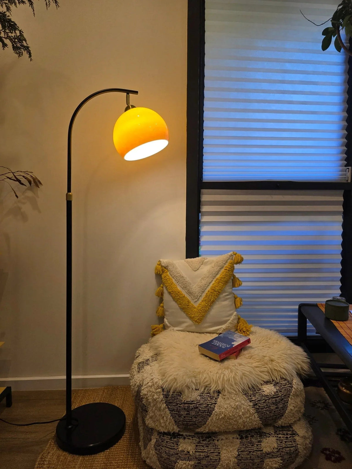 Bauhaus Arc Stehlampe mit Gläsernem Lampenschirm – Minimalistische Designlampe