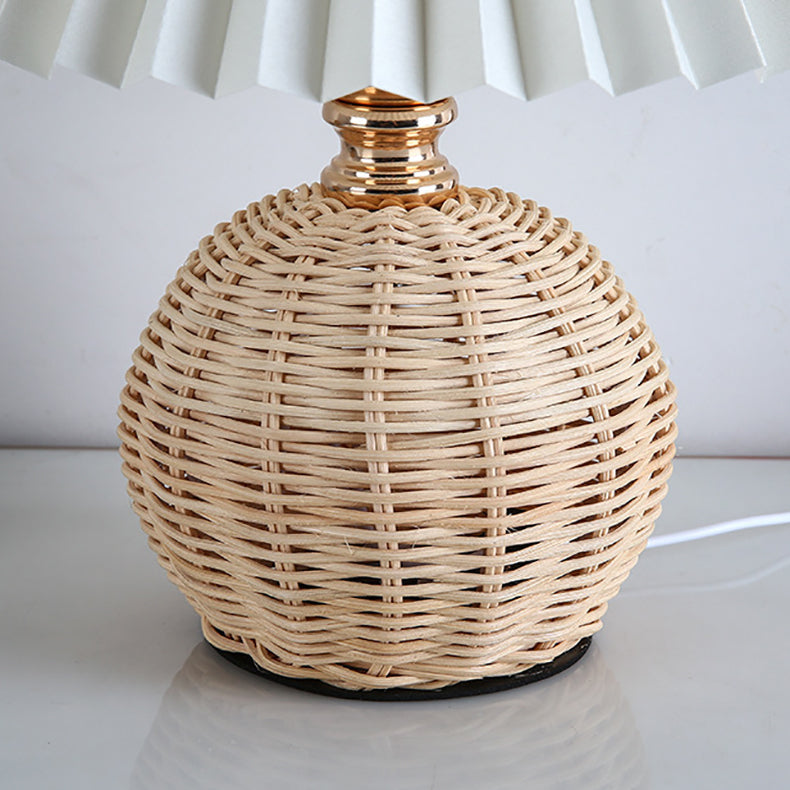 Nordic Rattan Faltstoff Kegelform LED Tischlampe 1-Lampe