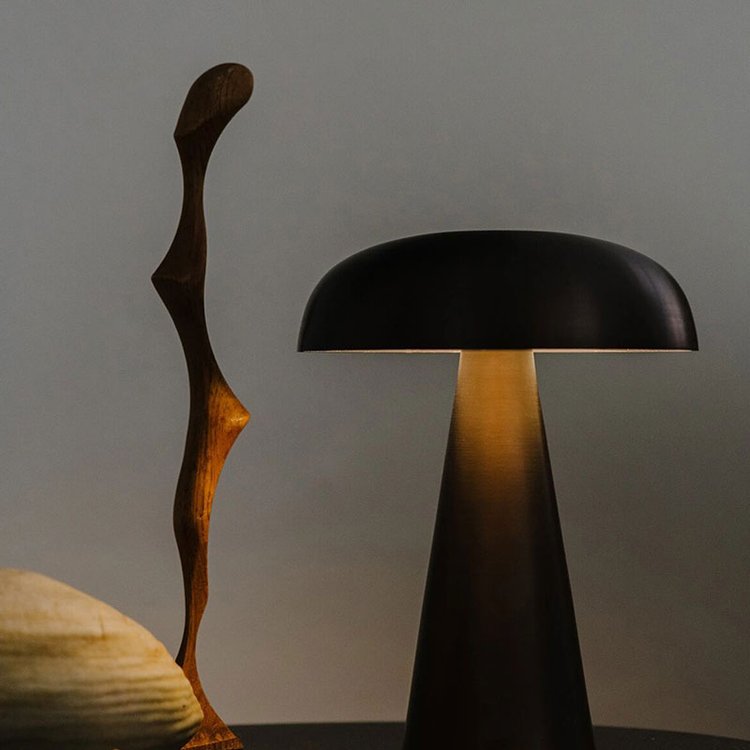Frendorf | Kabellose Tischleuchte | Wiederaufladbares Pilz Design