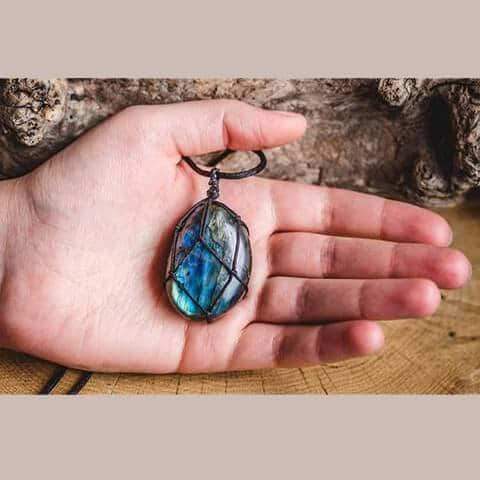 Drakenhart Labradorit Kette – Mystischer und Energiegeladener Schmuck für Persönliche Kraft