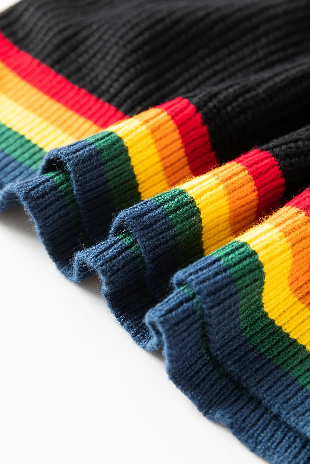 Fröhlicher & Heller Regenbogenrand Weihnachts-Pullover