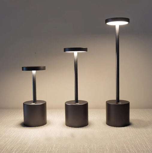 Frendorf LumaLite Wiederaufladbare Drahtlose Dimmbare LED-Tischlampe Modernes Design für Restaurants und Zuhause