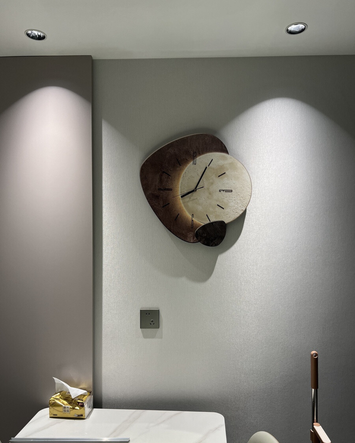 Lune Aura Uhr