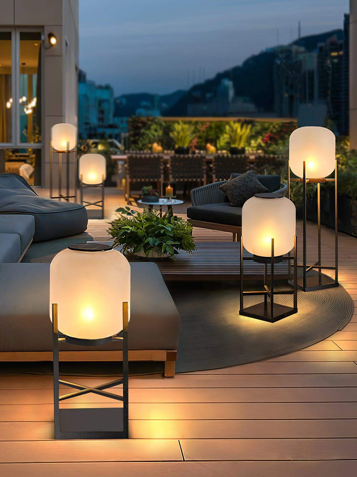 Solar Stehlampe für den Außenbereich – Nachhaltige Stimmungsbeleuchtung für Garten und Terrasse