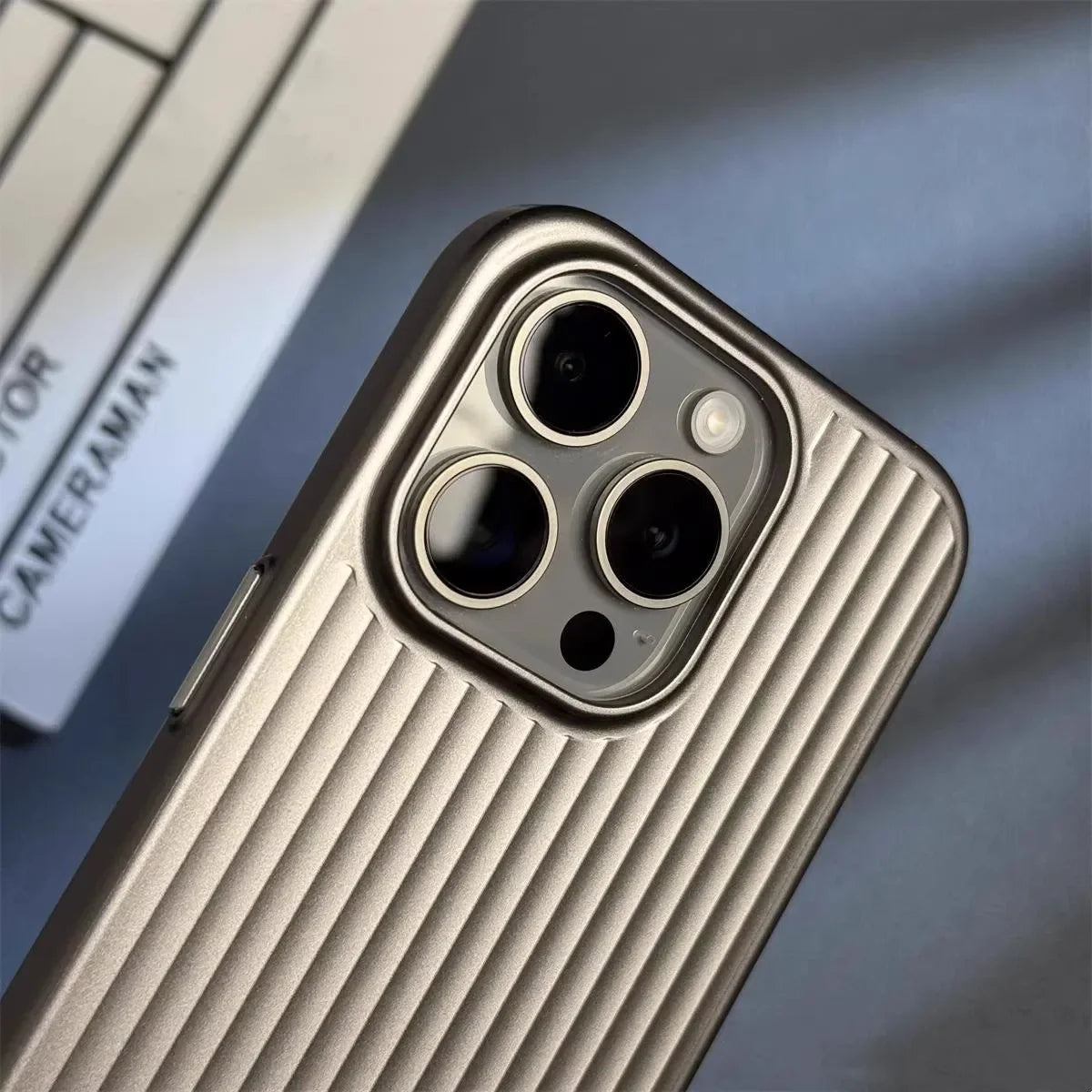 Titanium Shield Pro iPhone Hülle