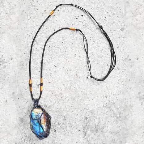 Drakenhart Labradorit Kette – Mystischer und Energiegeladener Schmuck für Persönliche Kraft