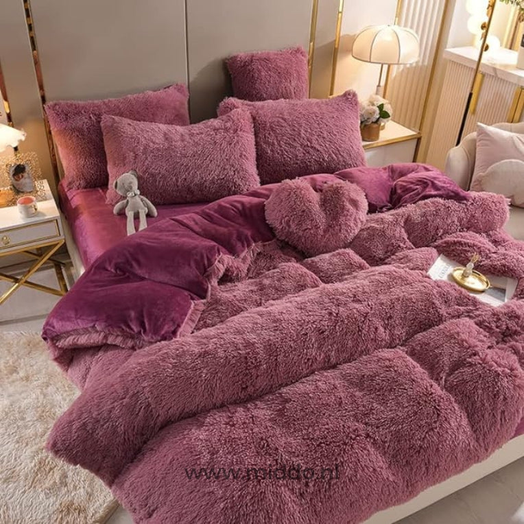 TeddyDreams Fleece Bettwäsche Set | Kuscheliges 5-teiliges Set mit gratis Herz-Kissen!