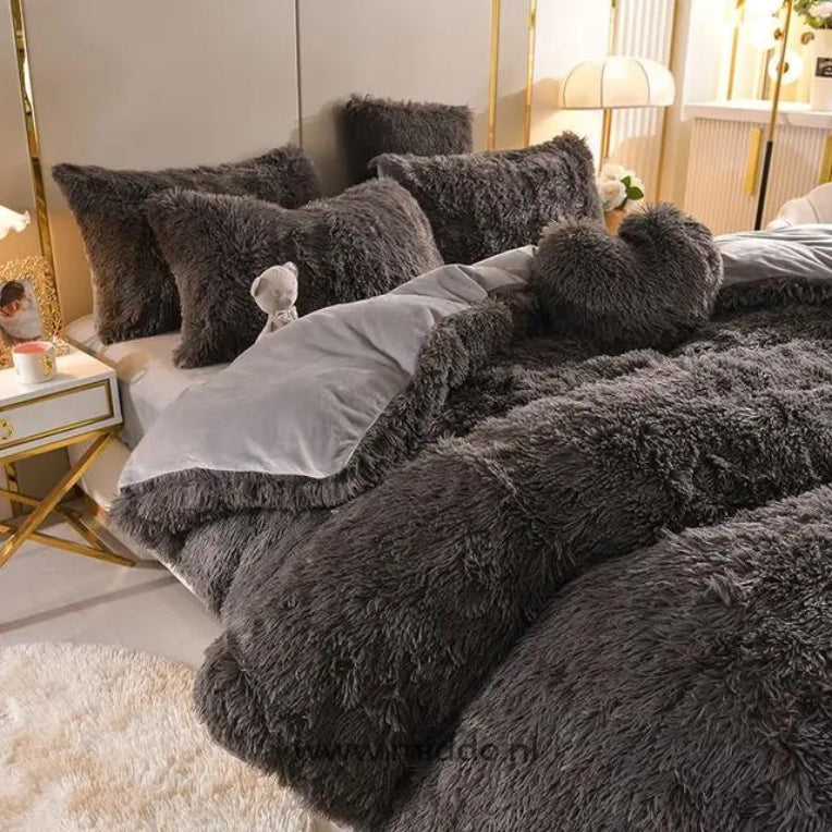 TeddyDreams Fleece Bettwäsche Set | Kuscheliges 5-teiliges Set mit gratis Herz-Kissen!