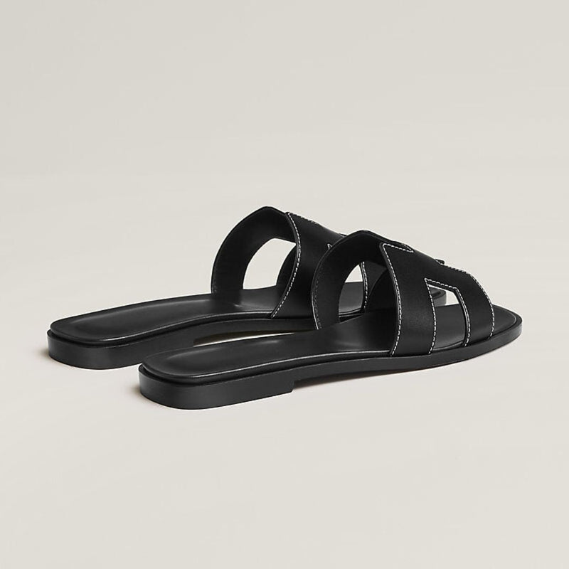 Margot – Flache Sandalen mit Riemen und rutschfester Sohle