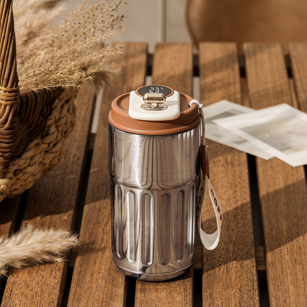 SmartTemp LED Thermosflasche | Bleib hydratisiert, bleib informiert