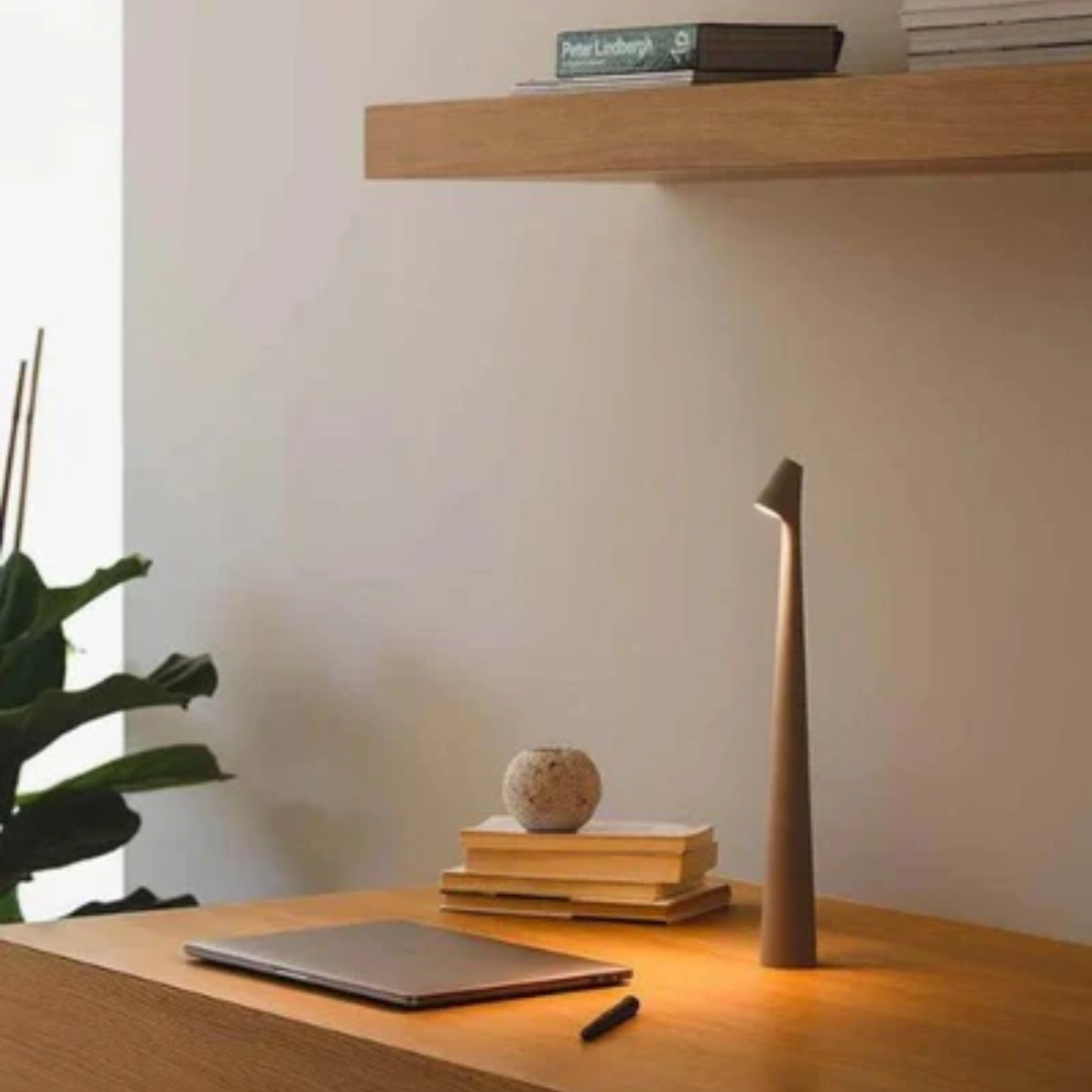 Nordic - Drahtlose Skandinavische Minimalistische LED Tischlampe