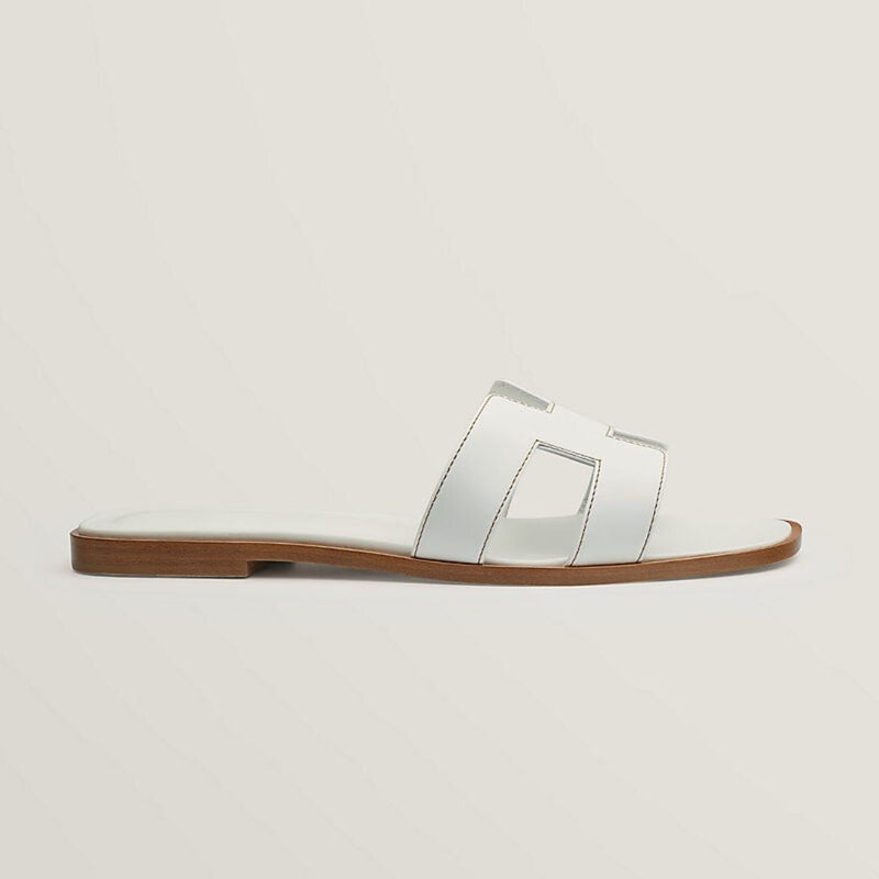 Margot – Flache Sandalen mit Riemen und rutschfester Sohle