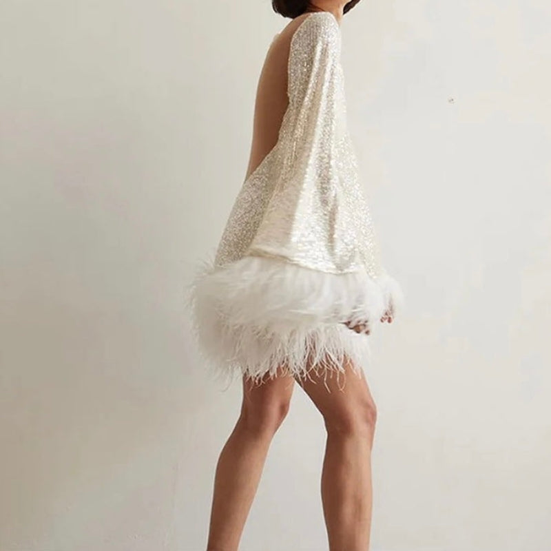 Mini-Kleid für Frauen mit Pailletten und Federbesatz