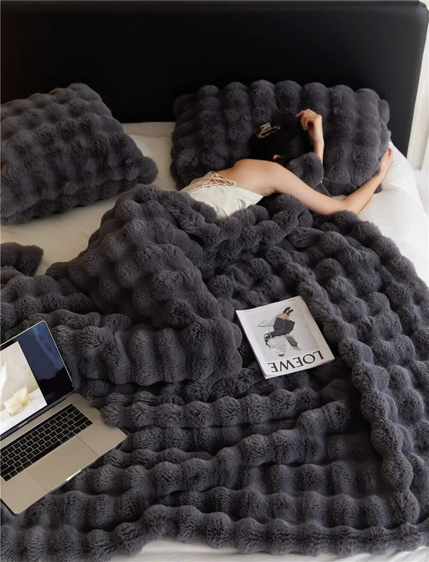 Flauschdecke SnuggleSoft | Wendbar | Ganzjährige Wärme | Fleece