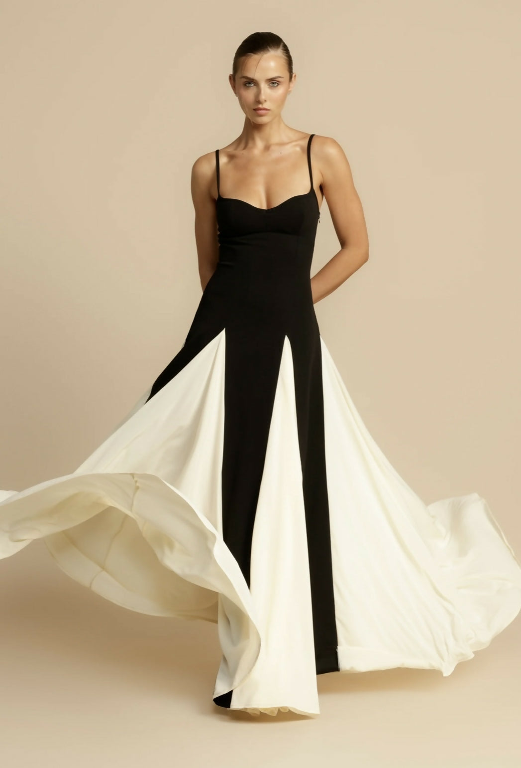 LuxePaloma Maxikleid | Elegantes Abendkleid für einen mühelosen Stil