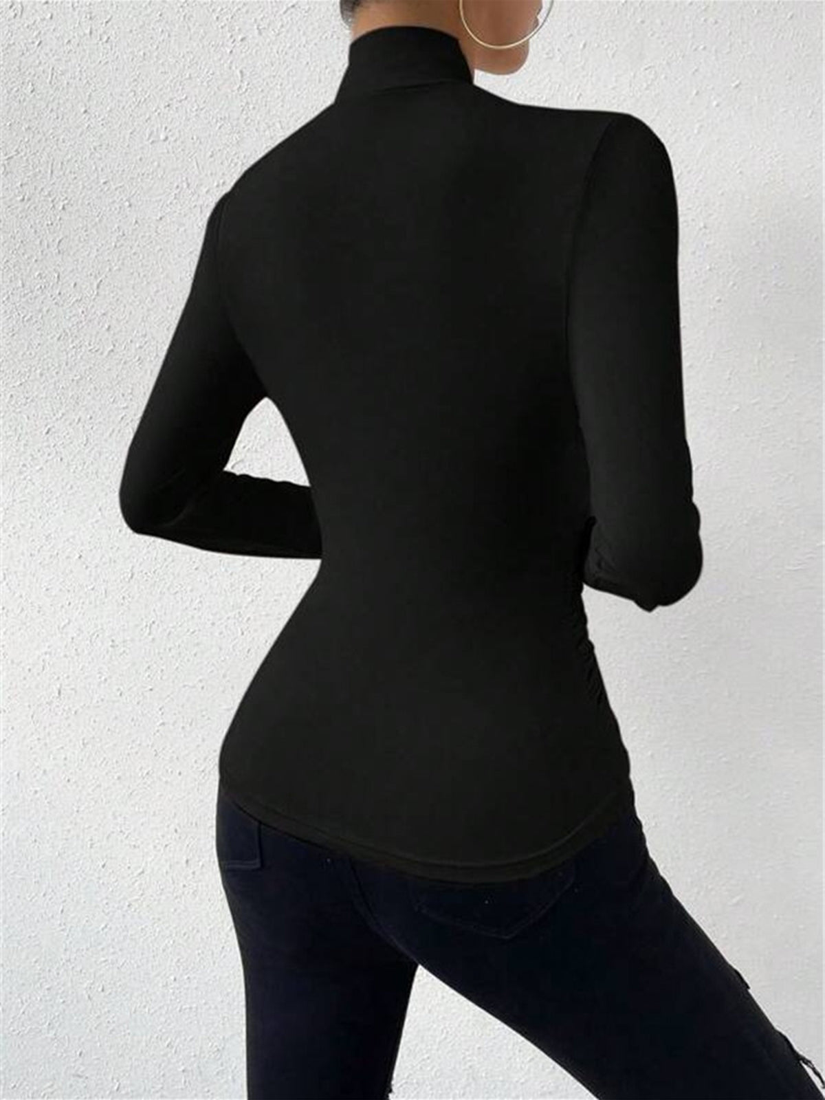 ChicLayer Drapiertes Crossover-Oberteil | Stilvolles Langarm-Design für mühelose Eleganz