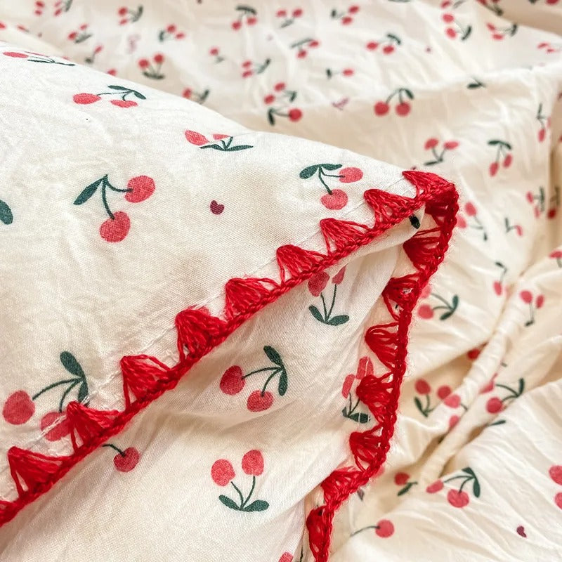 Bettwäsche Set Kirschblüte und Erdbeeren – Verschiedene Größen