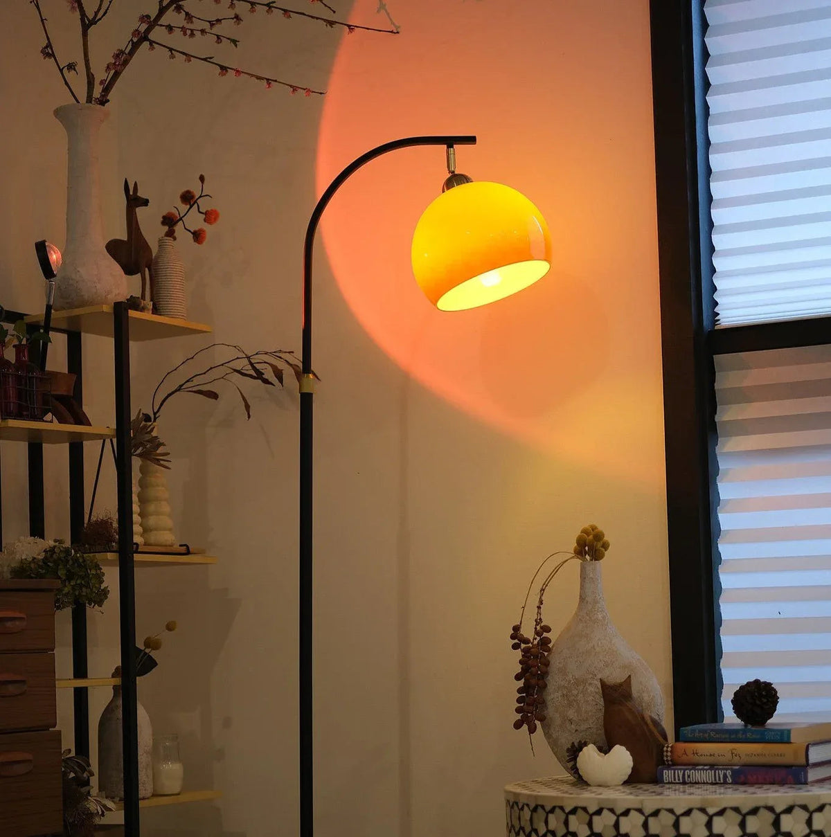 Bauhaus Arc Stehlampe mit Gläsernem Lampenschirm – Minimalistische Designlampe