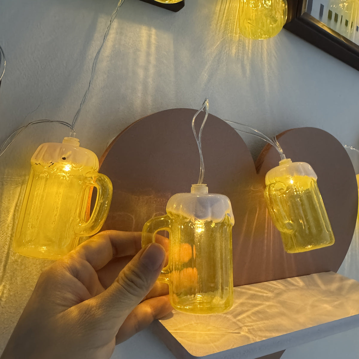 Oktoberfest Bierkrug Lichterkette – 20 Warmweiße LED-Lämpchen, Batteriebetrieben