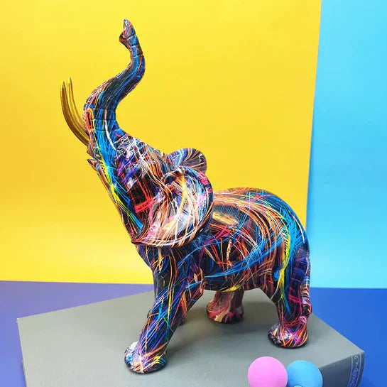 ColorTrunk Lebendige Elefantenskulptur Einzigartiges Mutiges Design