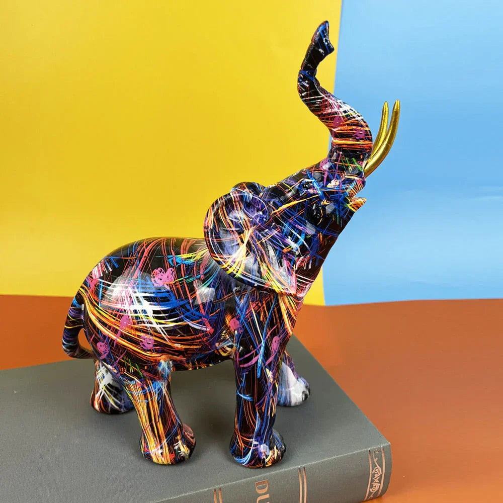 ColorTrunk Lebendige Elefantenskulptur Einzigartiges Mutiges Design
