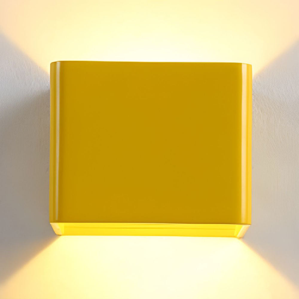 Cubbon Wandlampe – LED – Weiß – Kompakt – Modernes Design