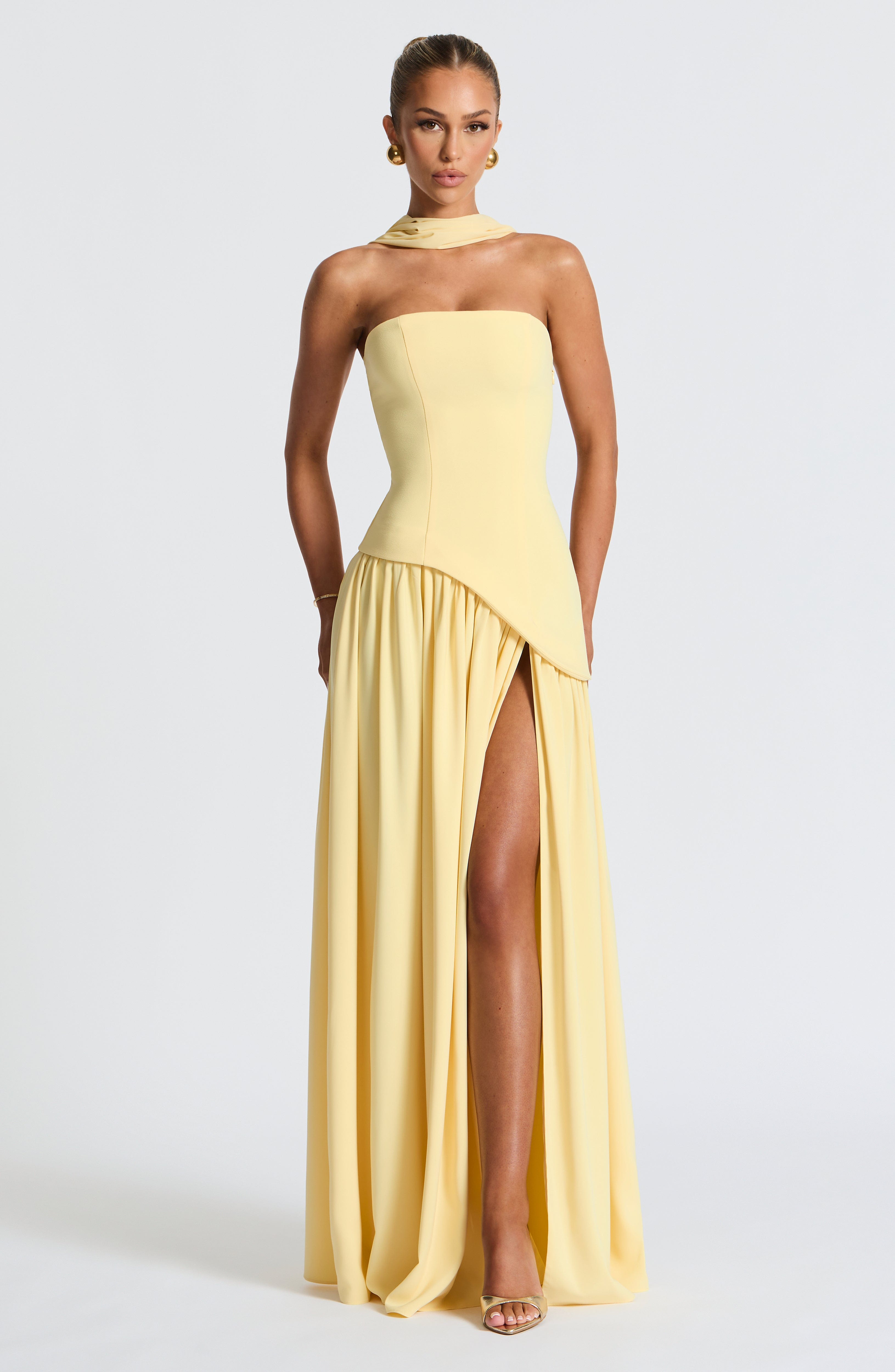 Tessa Luxe Maxikleid | Lässige, trägerlose Eleganz für jeden Anlass