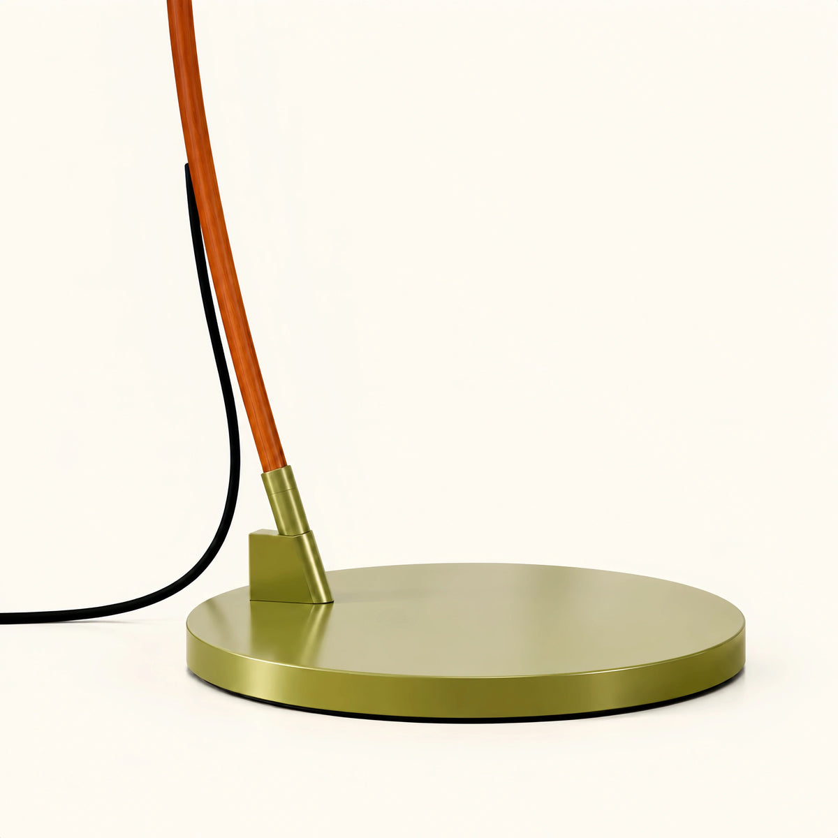 Moderne Glas-Stehlampe – Elegante Designbeleuchtung mit Glaslampenschirm