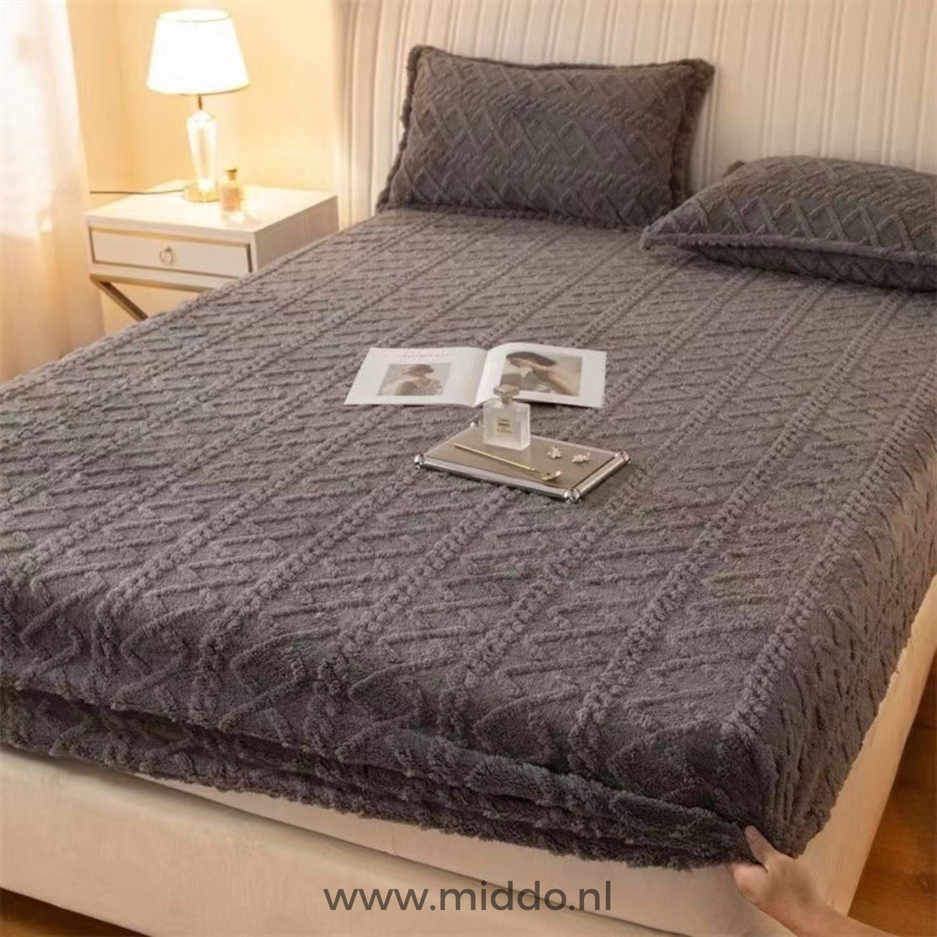 FleeceDream Spannbettlaken Set | Super bequem und weich mit gratis Kissenbezügen!