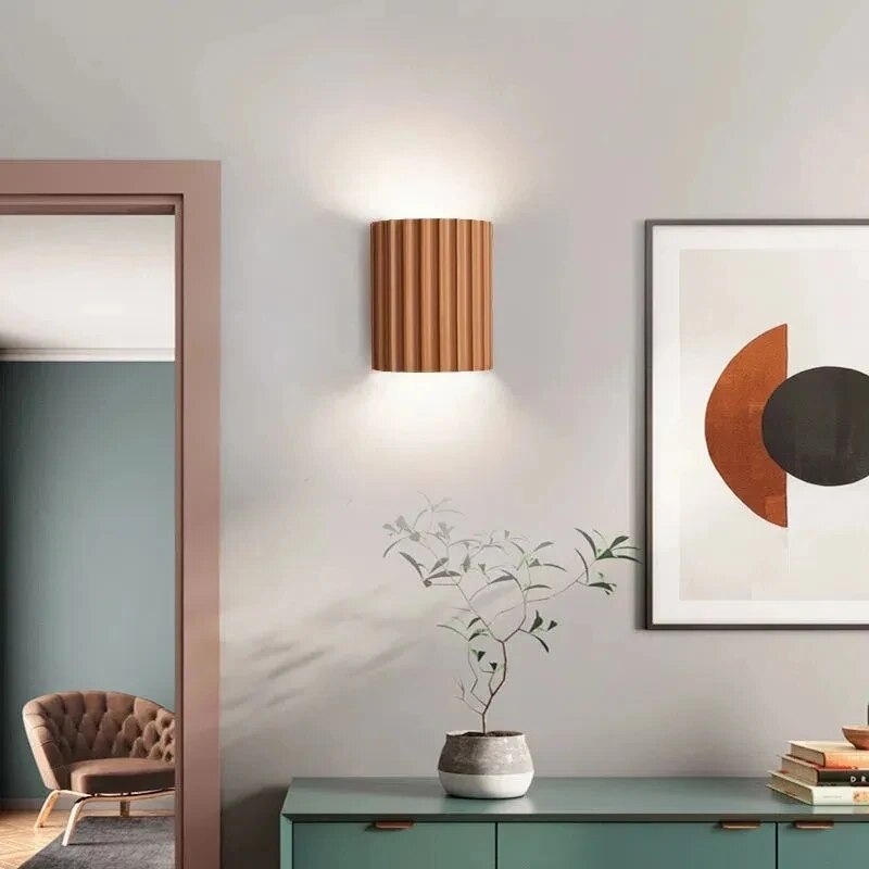 GleamEdge Moderne LED-Wandlampe Künstlerisches Design aus Harz