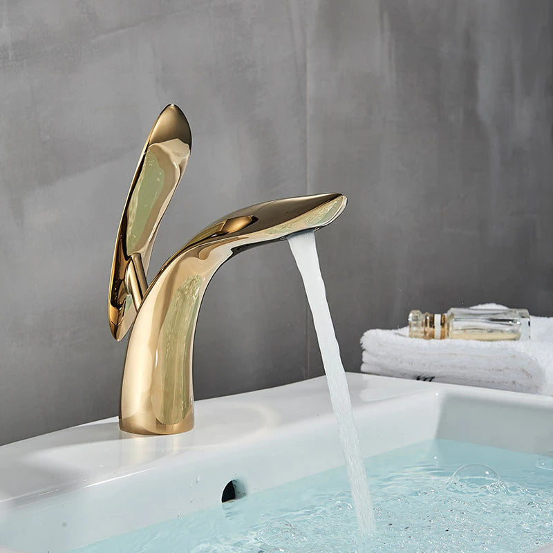 Moderne Luxus Badezimmerarmatur für ein stilvolles Badezimmer