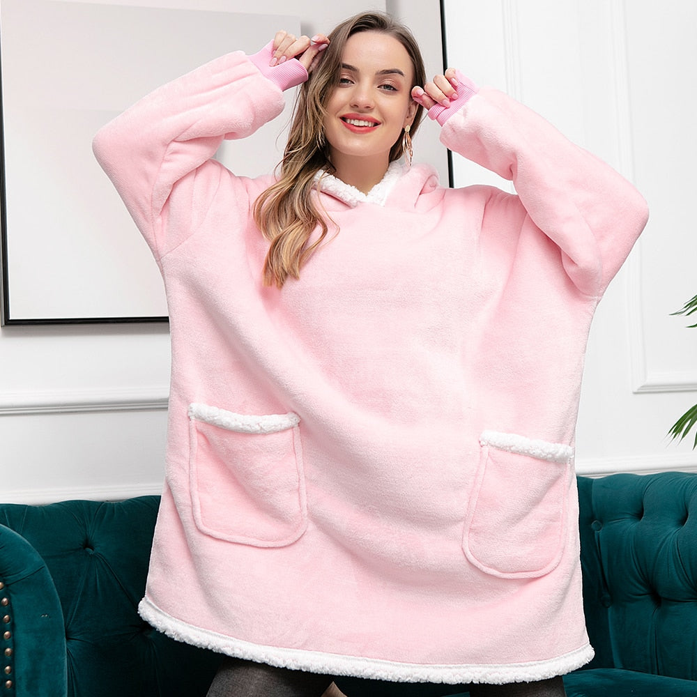Ultraweiche Fleece- und Woll-Decke mit Kapuze für Komfort und Wärme zu Hause