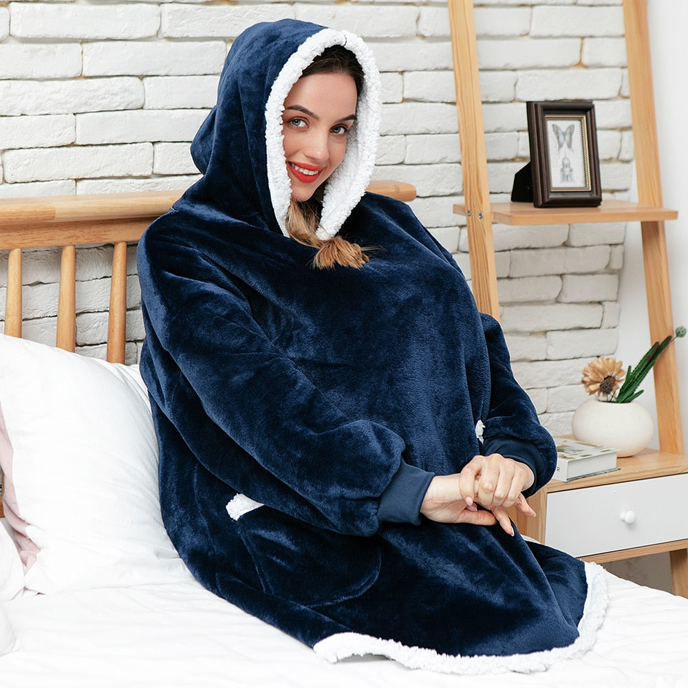 Ultraweiche Fleece- und Woll-Decke mit Kapuze für Komfort und Wärme zu Hause