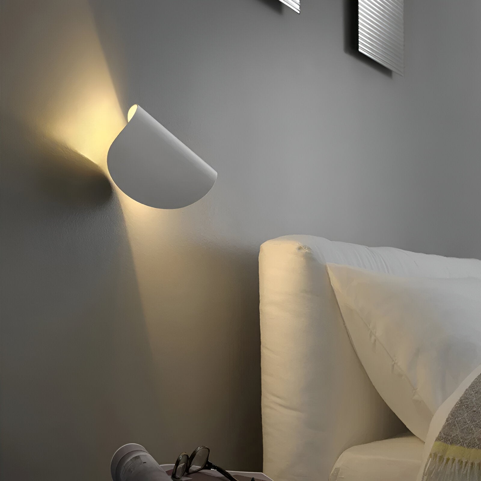 Wandleuchte Drehbar - Metall - Curve Design - Perfekt für jedes Zimmer