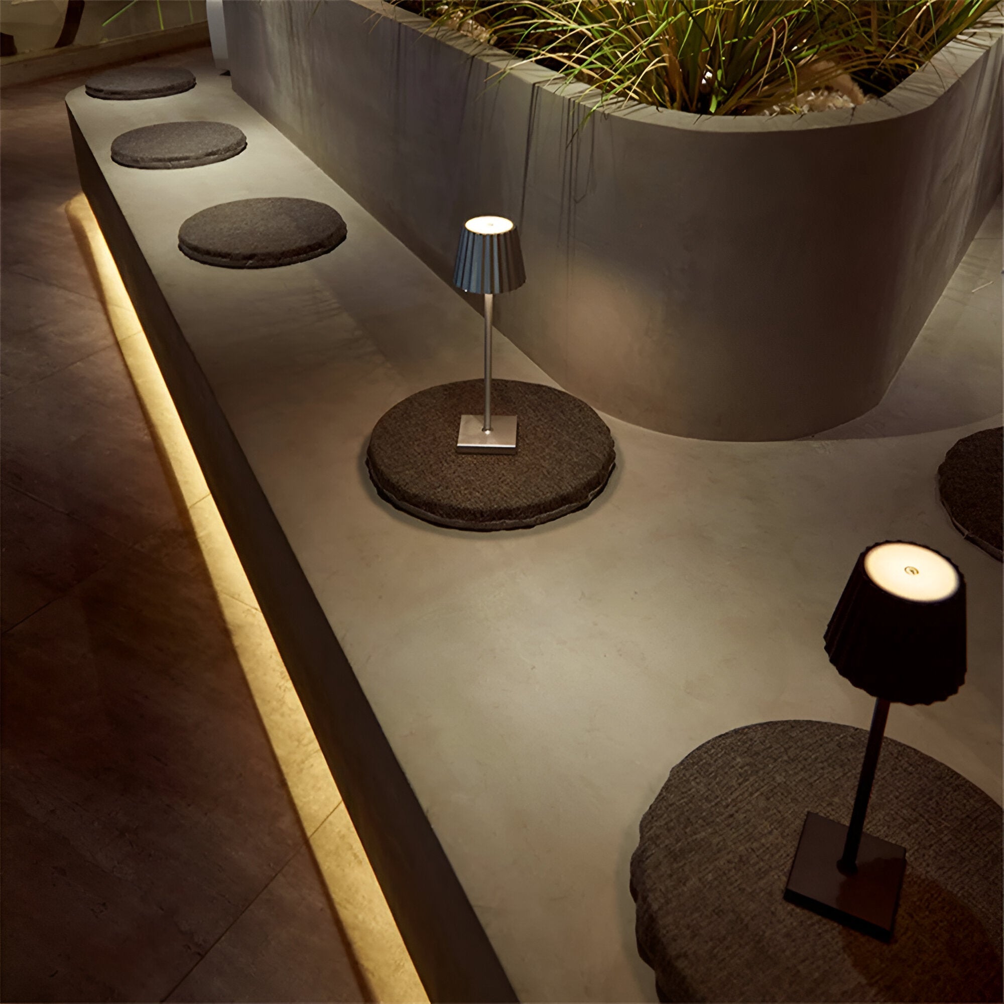 Tischlampe LED - Dimmbar, Wasserdicht & Kabellos