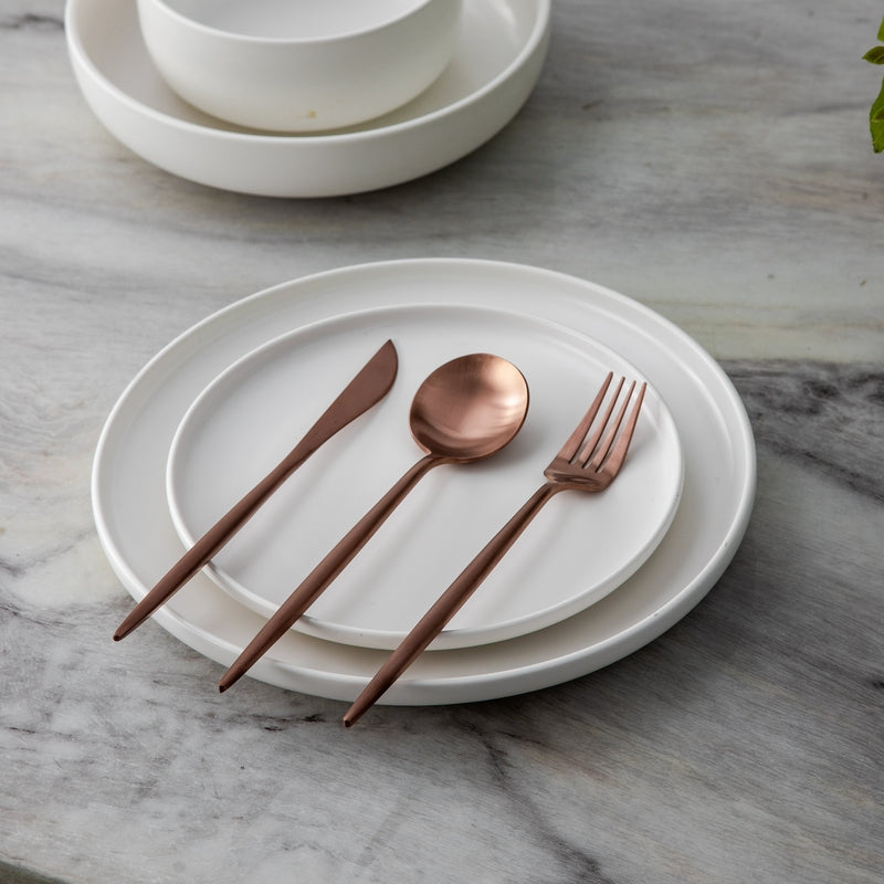 Minimalistisches Besteck aus Edelstahl – Eleganz im schlichten Design