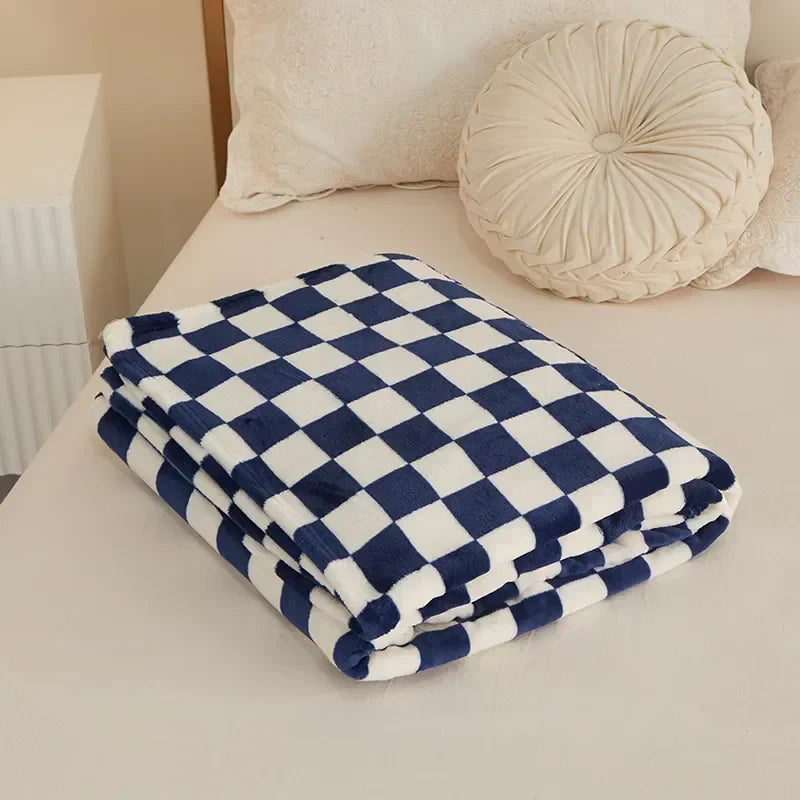 Karierte Decke – Weiches Plaid mit Karomuster für Sofa und Bett
