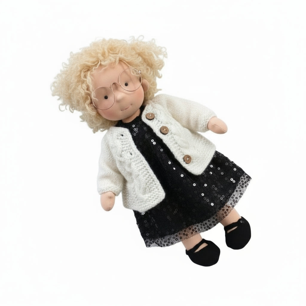 Elora Handgemachte Waldorf-Puppe – Natürliche Baumwoll-Kuschelpuppe für kreatives Spiel
