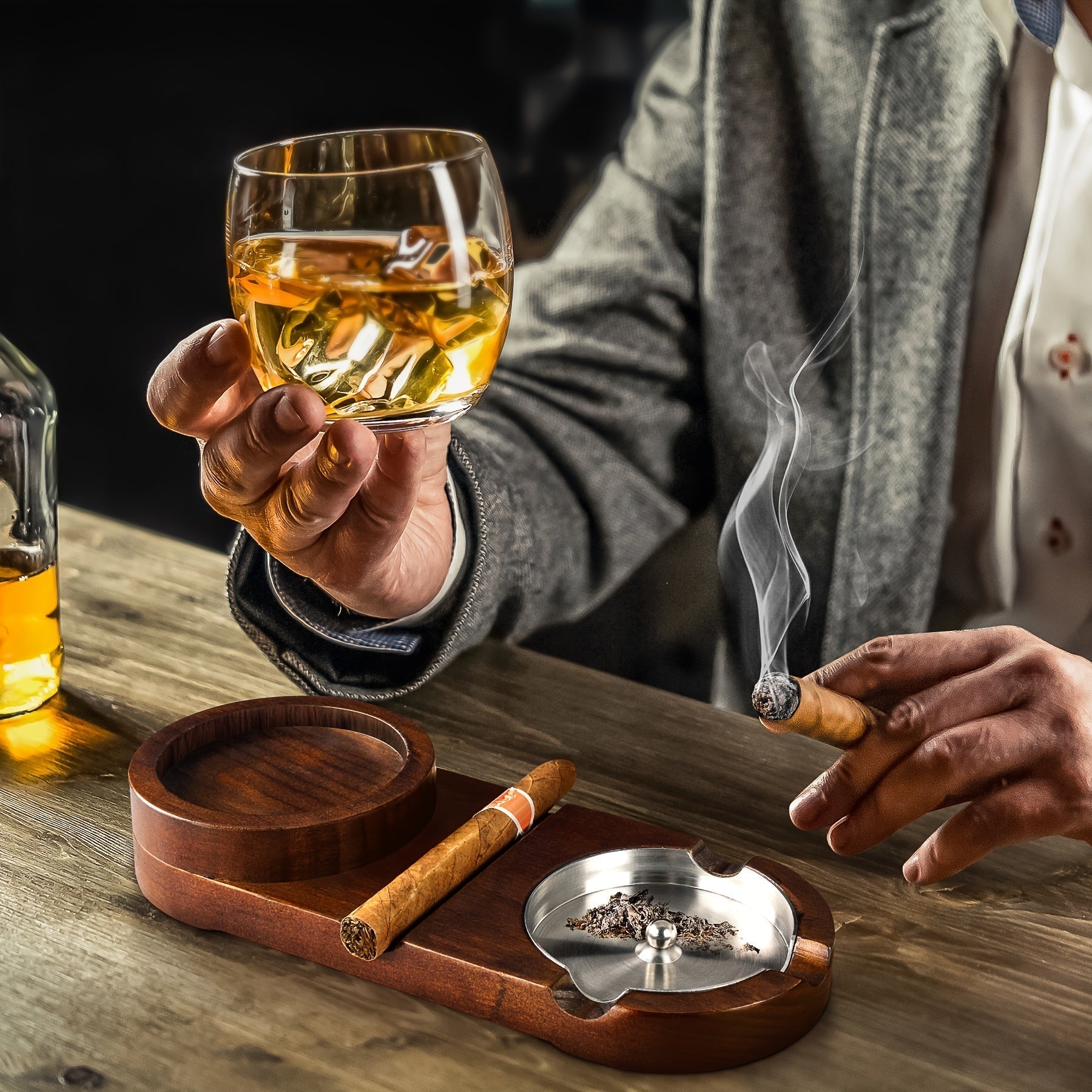 CigarOak Aschenbecher mit Whiskeyhalter – Luxuriöse Holzschale für Zigarrenliebhaber