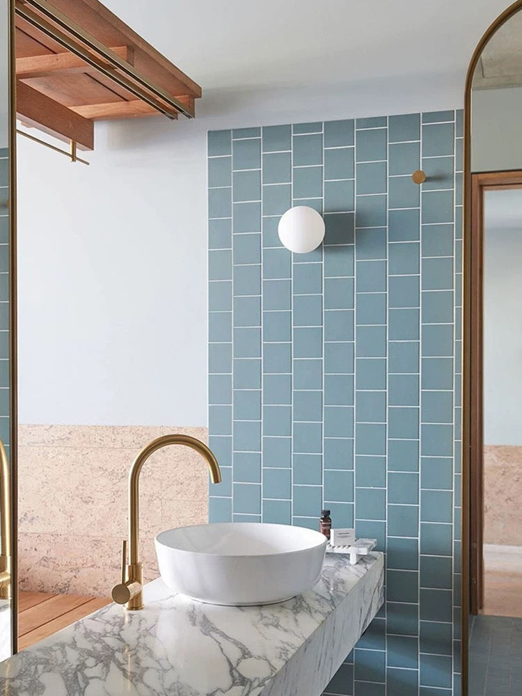 Moderne Frosted Glass Globe LED Wandleuchte 1-Licht