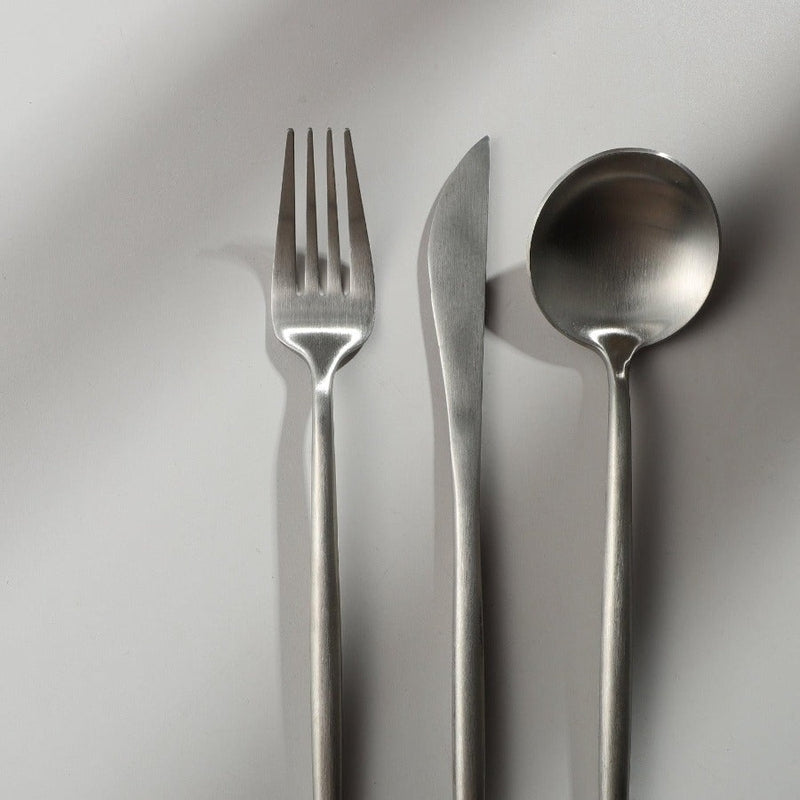 Minimalistisches Edelstahl Besteck Elegante Einfachheit