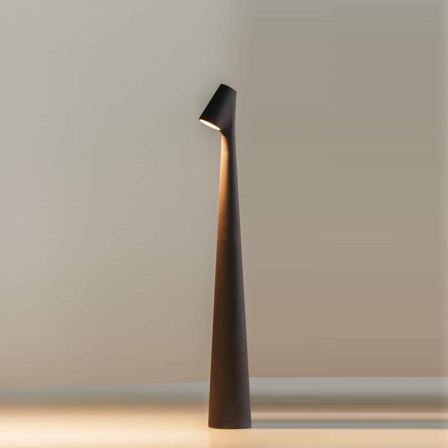 Minimalistische Leuchte für modernes Wohndesign