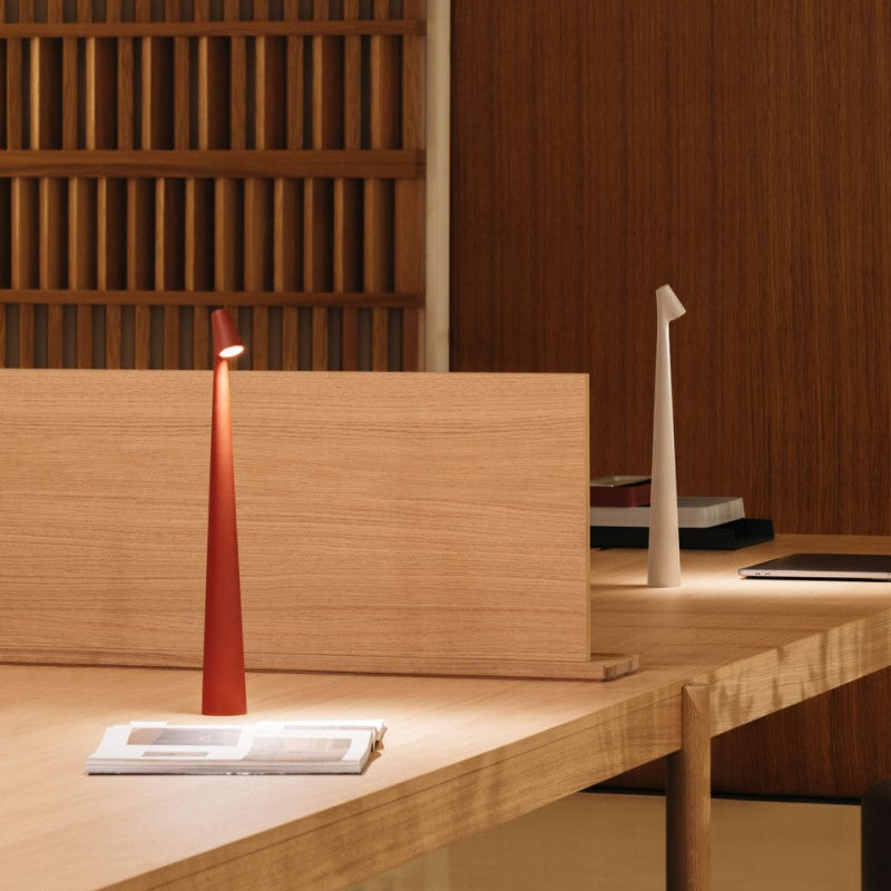 Minimalistische Leuchte für modernes Wohndesign