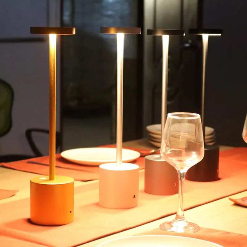 Frendorf LumaLite Wiederaufladbare Drahtlose Dimmbare LED-Tischlampe Modernes Design für Restaurants und Zuhause