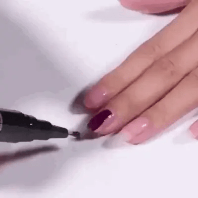 NagelMeister™ | Präzise und lebendige Nagelkunst!