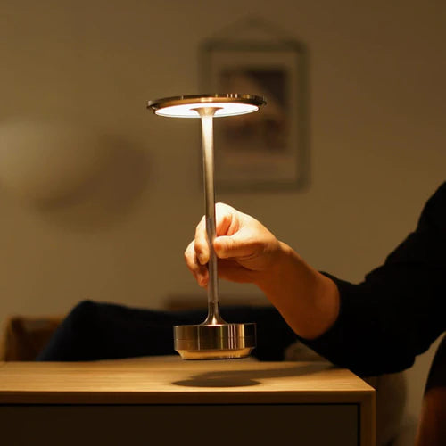 NordicaLight Luxe Drahtlose Tischlampe für Elegante Beleuchtung