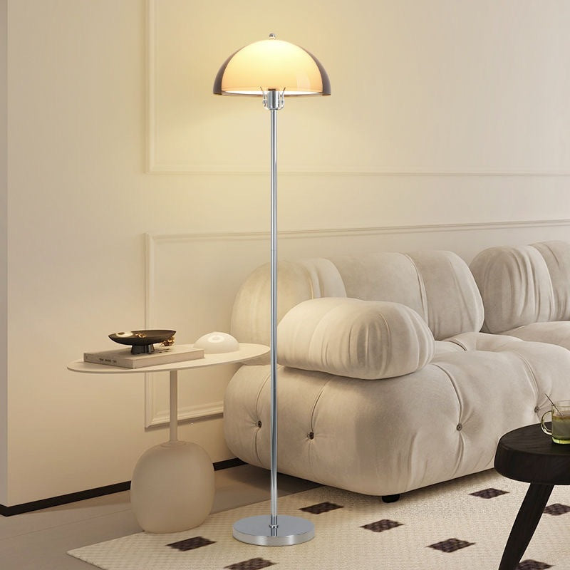 Dekorative Design Stehlampe – Stimmungsvolle Beleuchtung für jedes Interieur