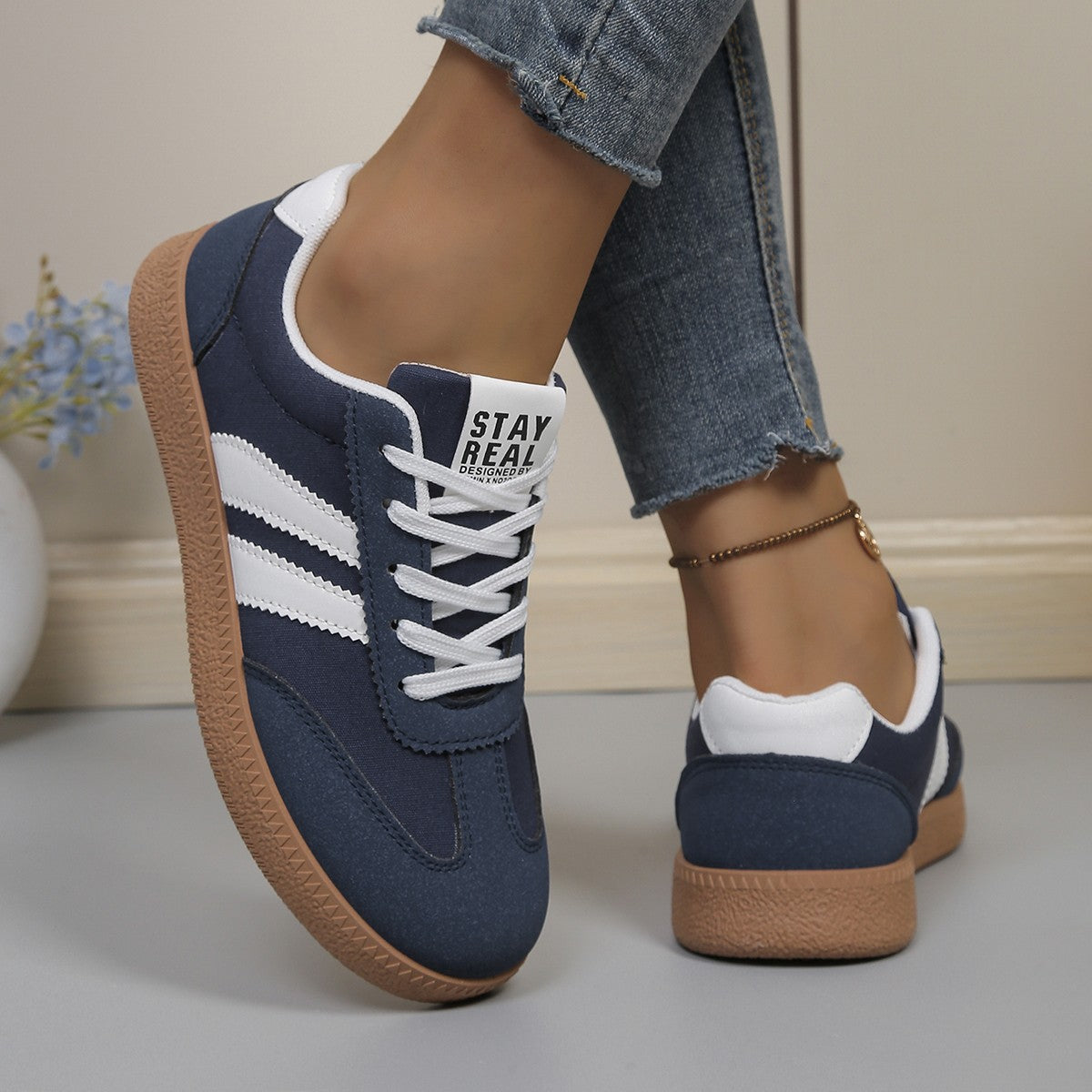 Schicke orthopädische Sneakers mit einzigartigem Design