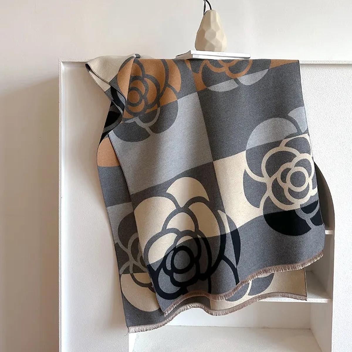 Reversible Bedruckte Kaschmirschal – Eleganz und Wärme