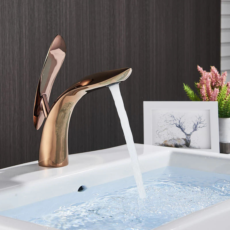 Luxuriöse Badezimmerarmatur - Modernes Design für Ihr Bad